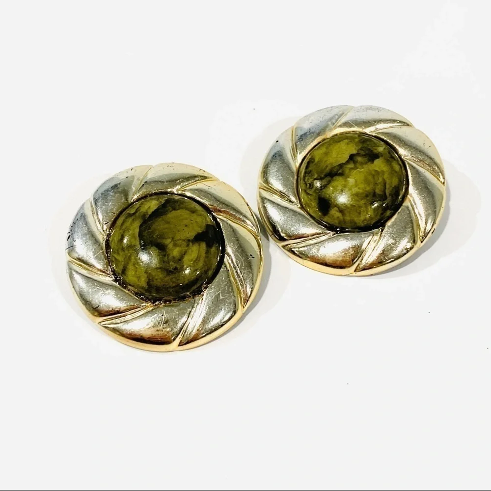 Vtg 80s Faux Jade/Silver Round Clip-On Earrings
